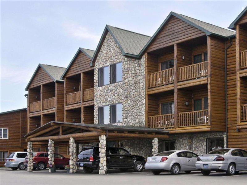 Super 8 By Wyndham Bridgeview Of Mackinaw City Extérieur photo