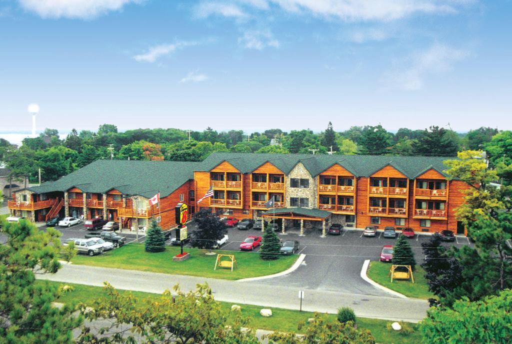 Super 8 By Wyndham Bridgeview Of Mackinaw City Extérieur photo